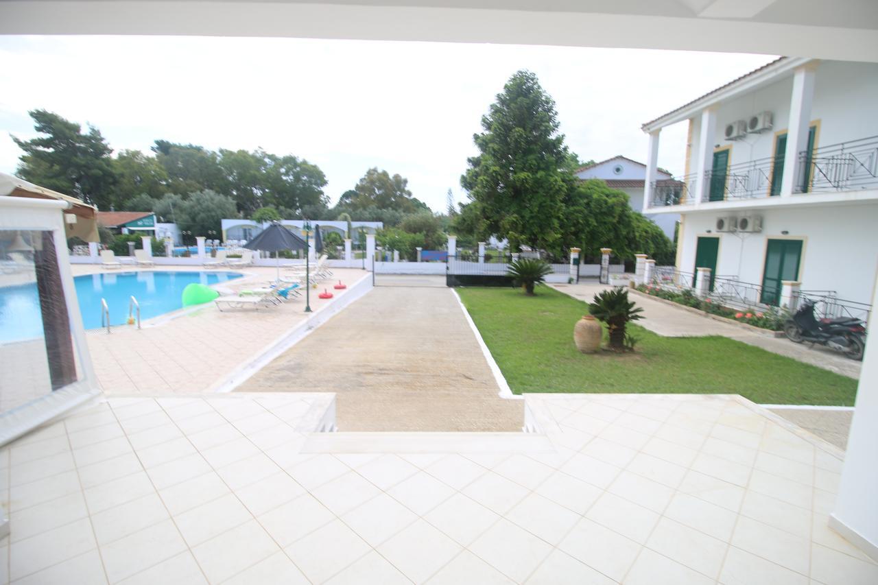 Utopia Kávos Exterior photo